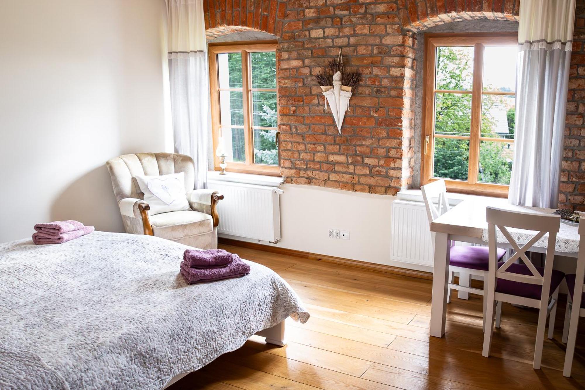 Biala Kalina Kaczawy Hotel Свежава Екстериор снимка